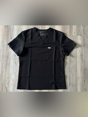 Men’s Figs Black Scrub Top Short Sleeve Medium M